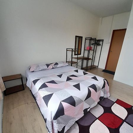 Adinda Homestay Куала-Тренгану Экстерьер фото